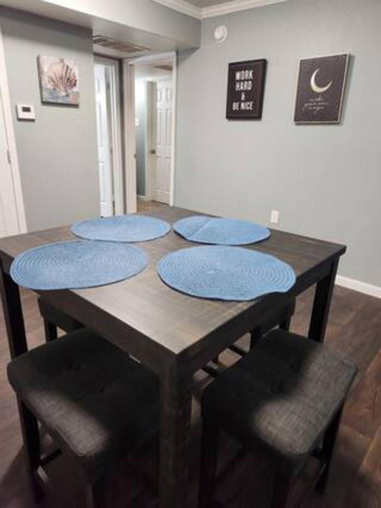 Blue Shark *B501* @ Medical Center 1Br Modern King Apartment With Private Patio Houston Bagian luar foto